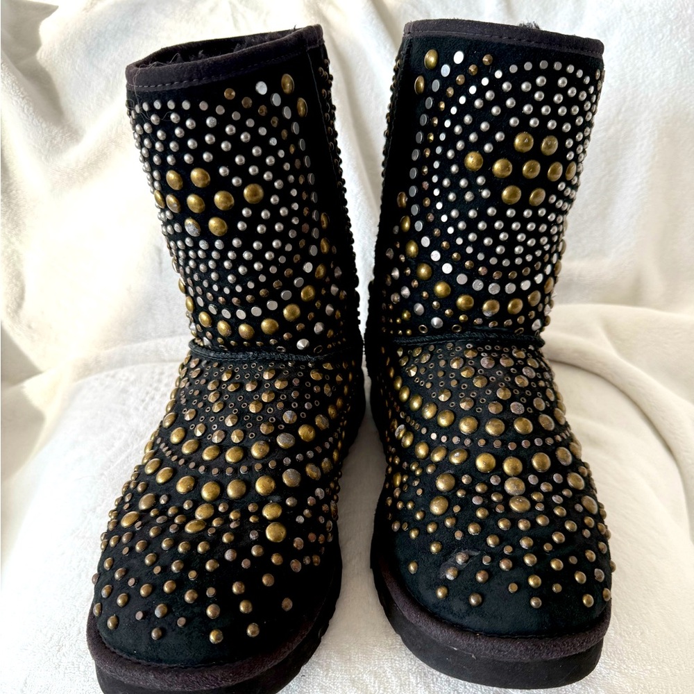 Limited edition Jimmy Choo Uggs. Size 9. Worn only a few times